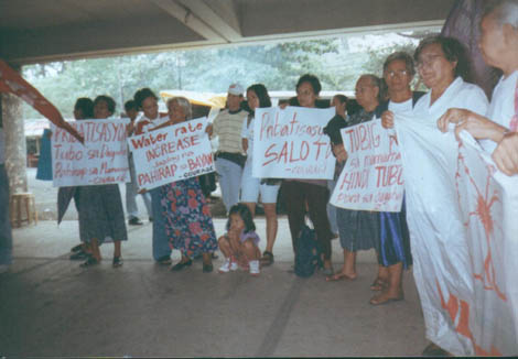 Ex-comfort women members of Lila Pilipina joining public employees against MWSS privatization and water rate increase
